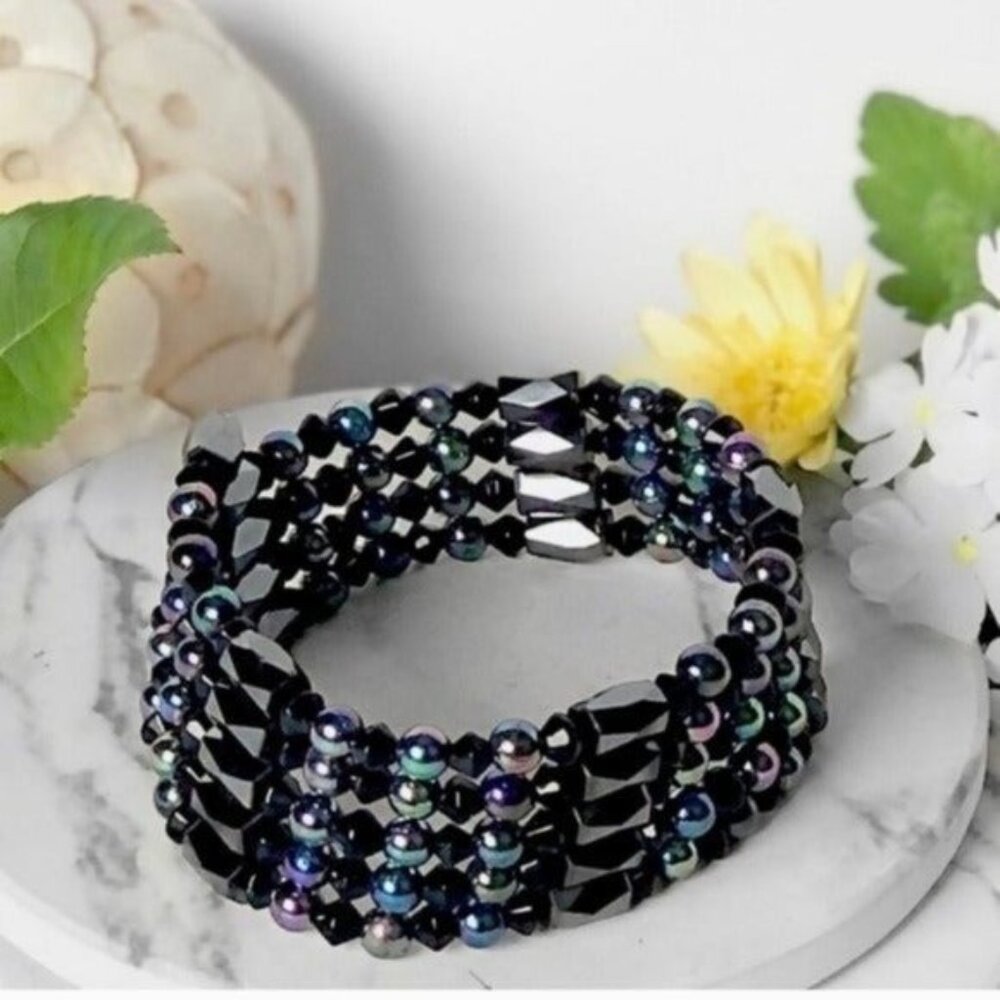Polished Black /Iridescent Beads & Magnet Beaded Bracelet-NEW